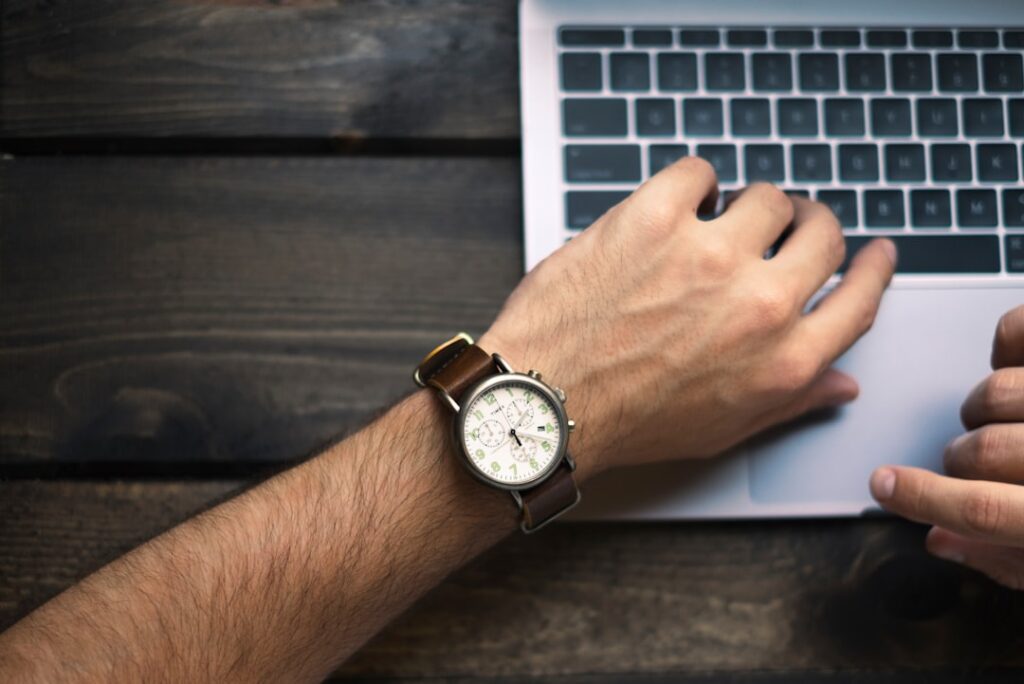 Photo Computer, Clock